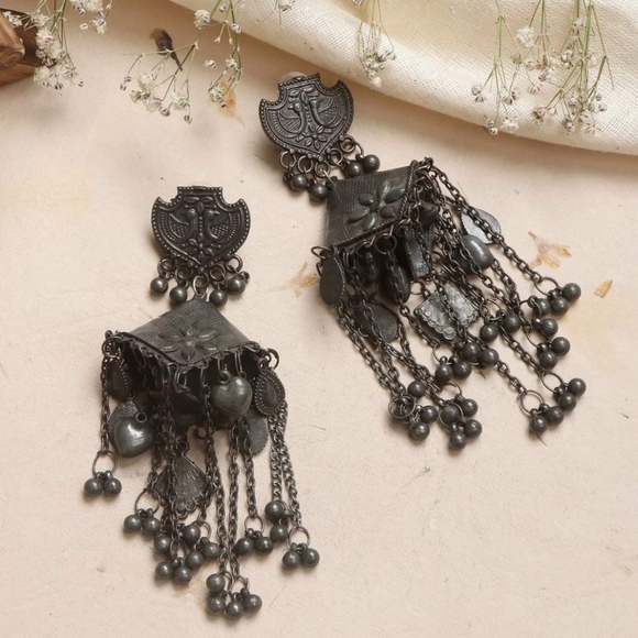 Niketam Jewelry - OXIDIZED STATMENT EARRING